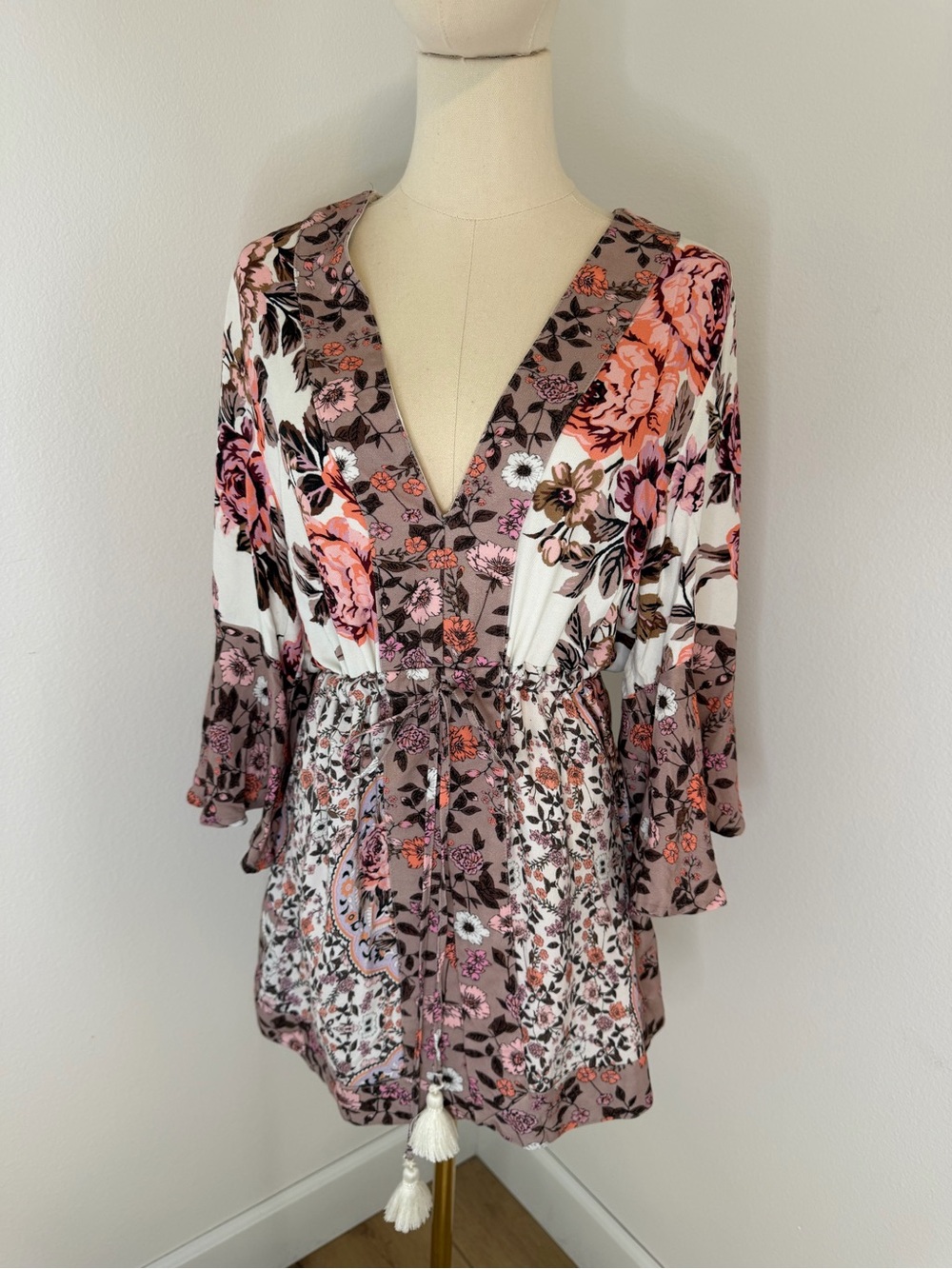 Maaji Floral Tie-Waist V-Neck Swim Cover Up Size Medium